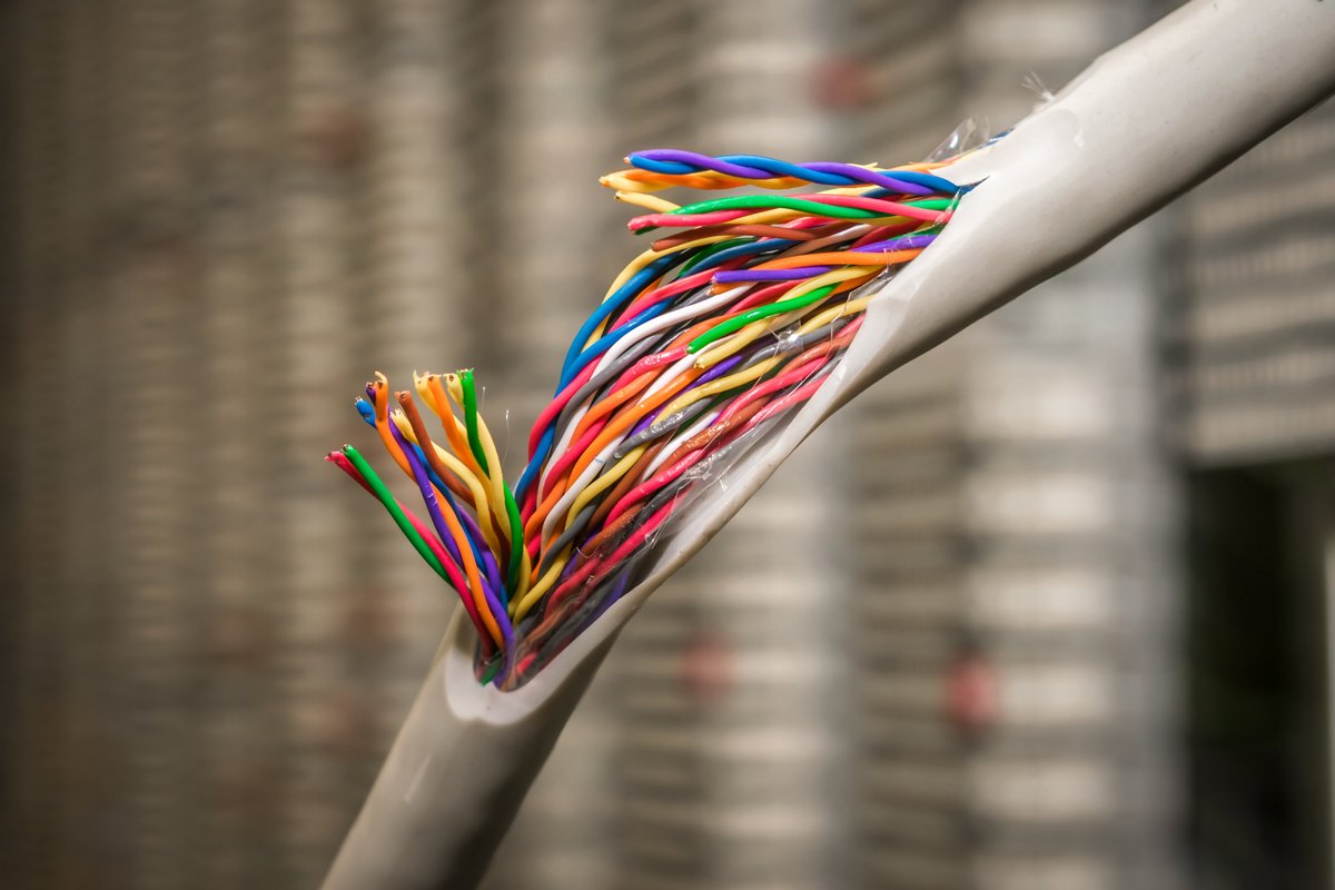 Câble coupé © Shutterstock