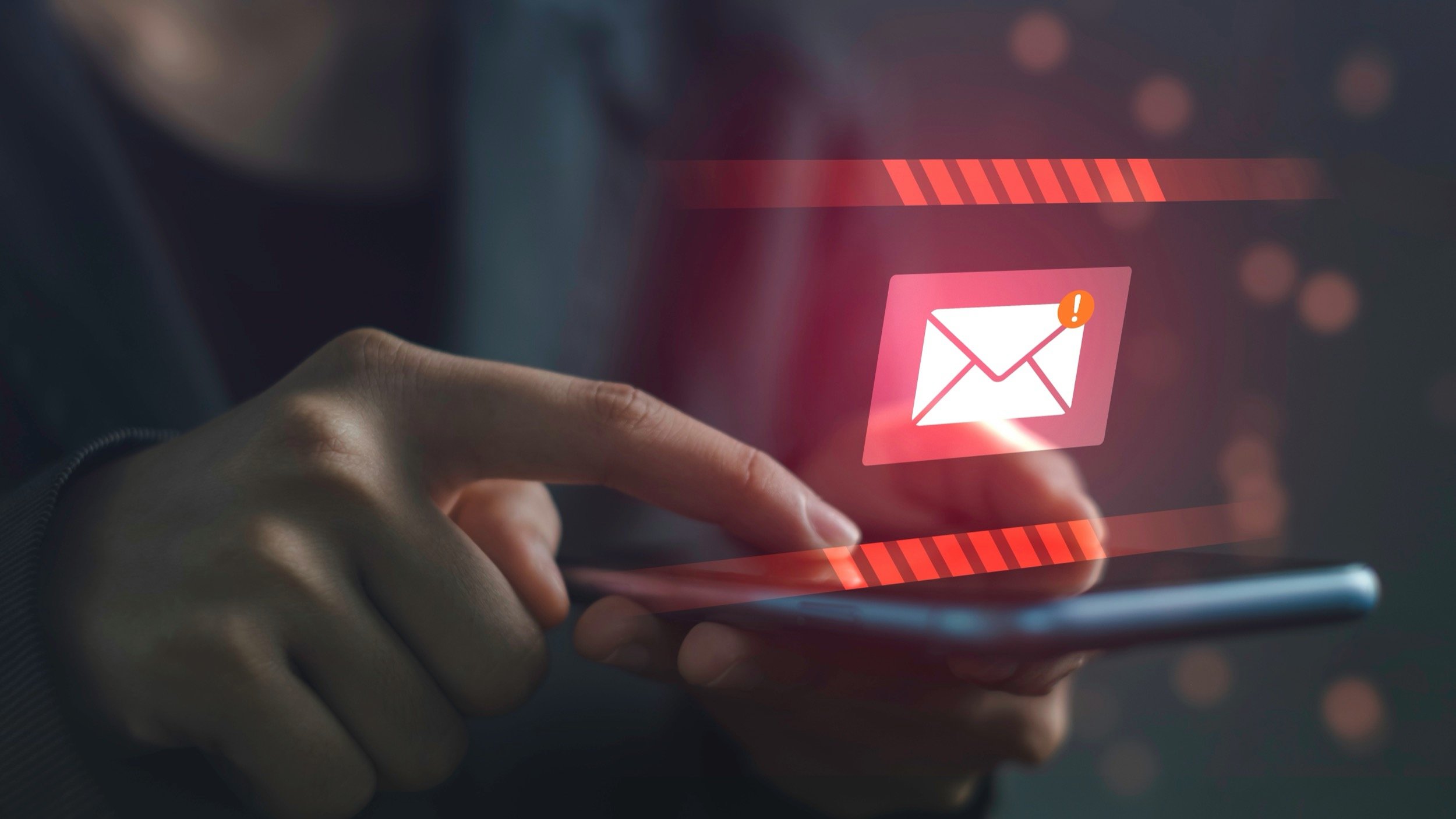 Phishing : des hackers peuvent usurper votre adresse mail interne à l'aide d'une fonction légitime de Microsoft 365. © Fah Studio 27 / Shutterstock