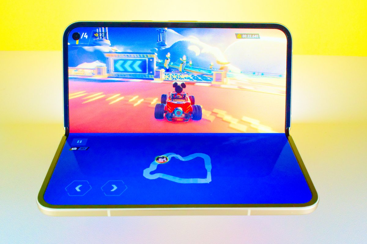 De plus en plus de jeux exploitent les avantages d'un écran pliant. ©Marc Mitrani pour Clubic