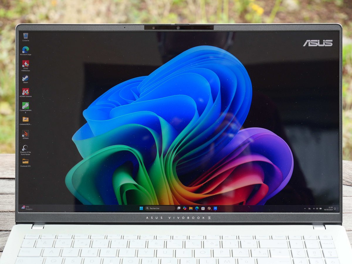 ASUS Vivobook S15 — Snapdragon X Plus