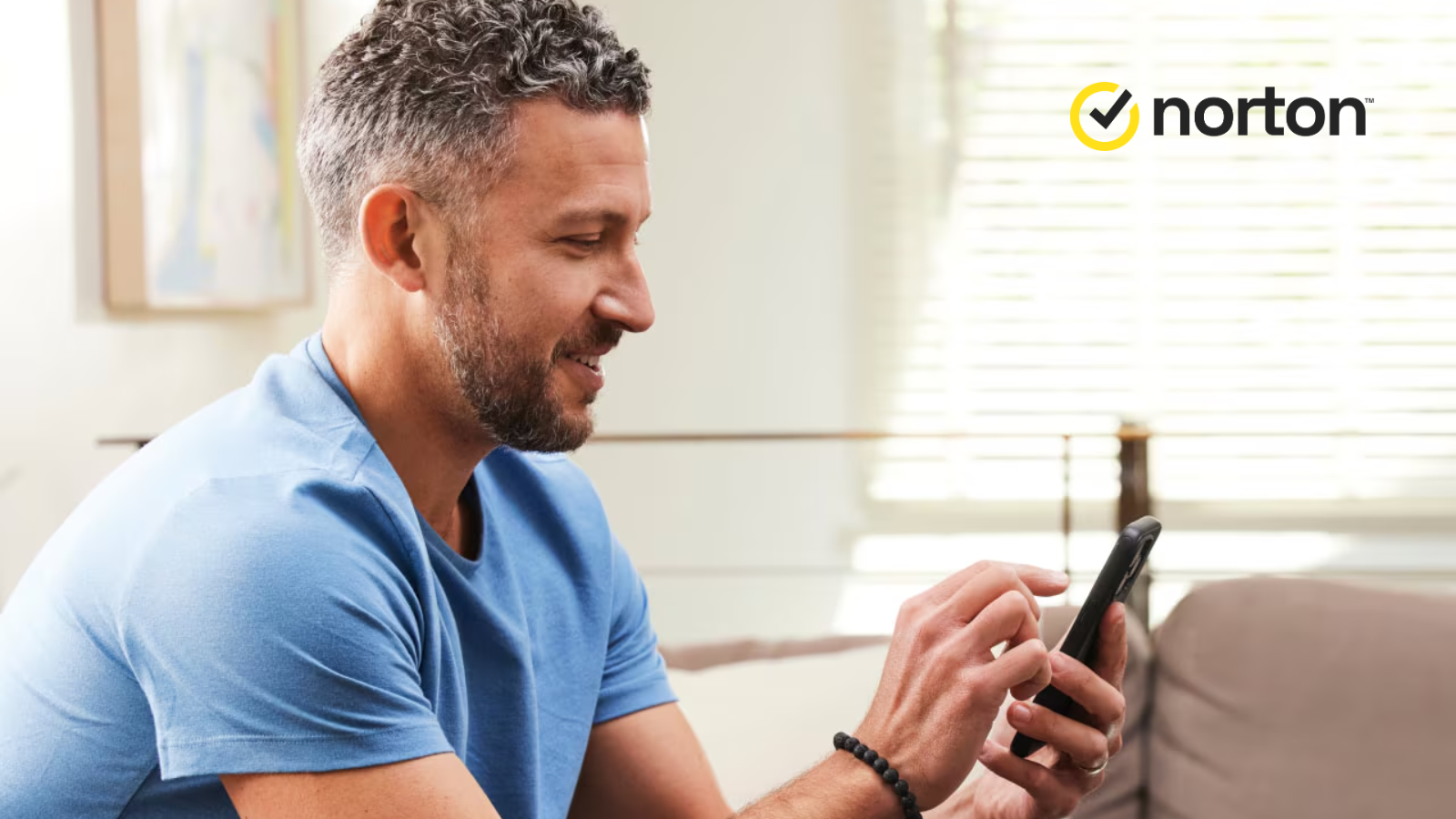 Une app' intuitive vous facilite la prise en main de votre suite Norton.