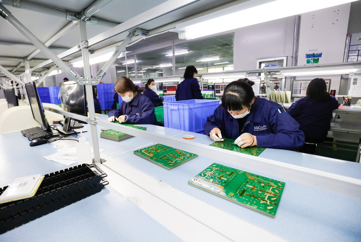 Avec 30% de la capacité de production globale projetée, l'Empire du Milieu pourrait ravir le leadership à Taïwan dans moins de six ans, porté notamment par son porte-étendard SMIC. © Shutterstock
