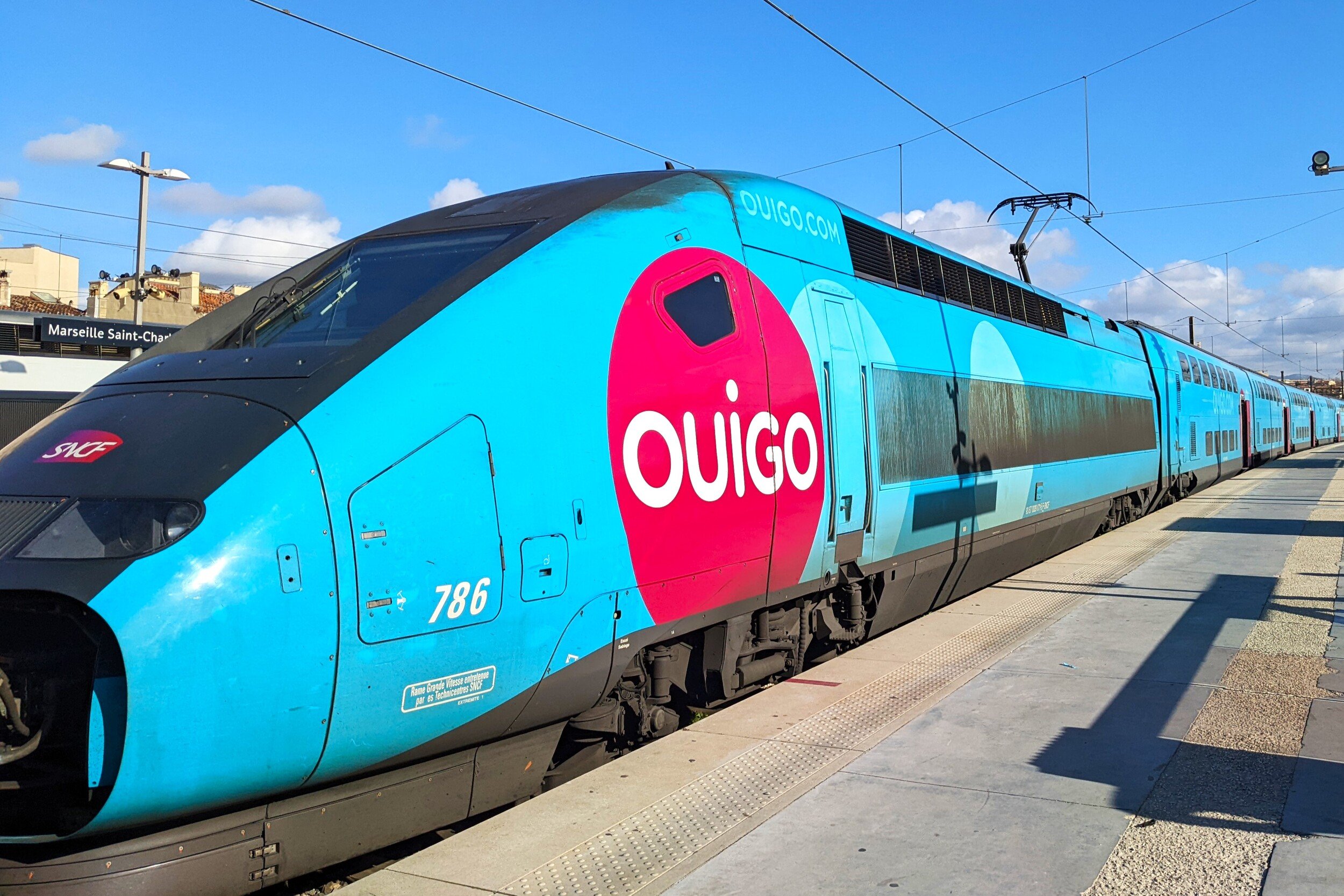Dans les TGV, la connexion mobile n'est pas toujours extraordinaire. © Alexandre Boero / Clubic