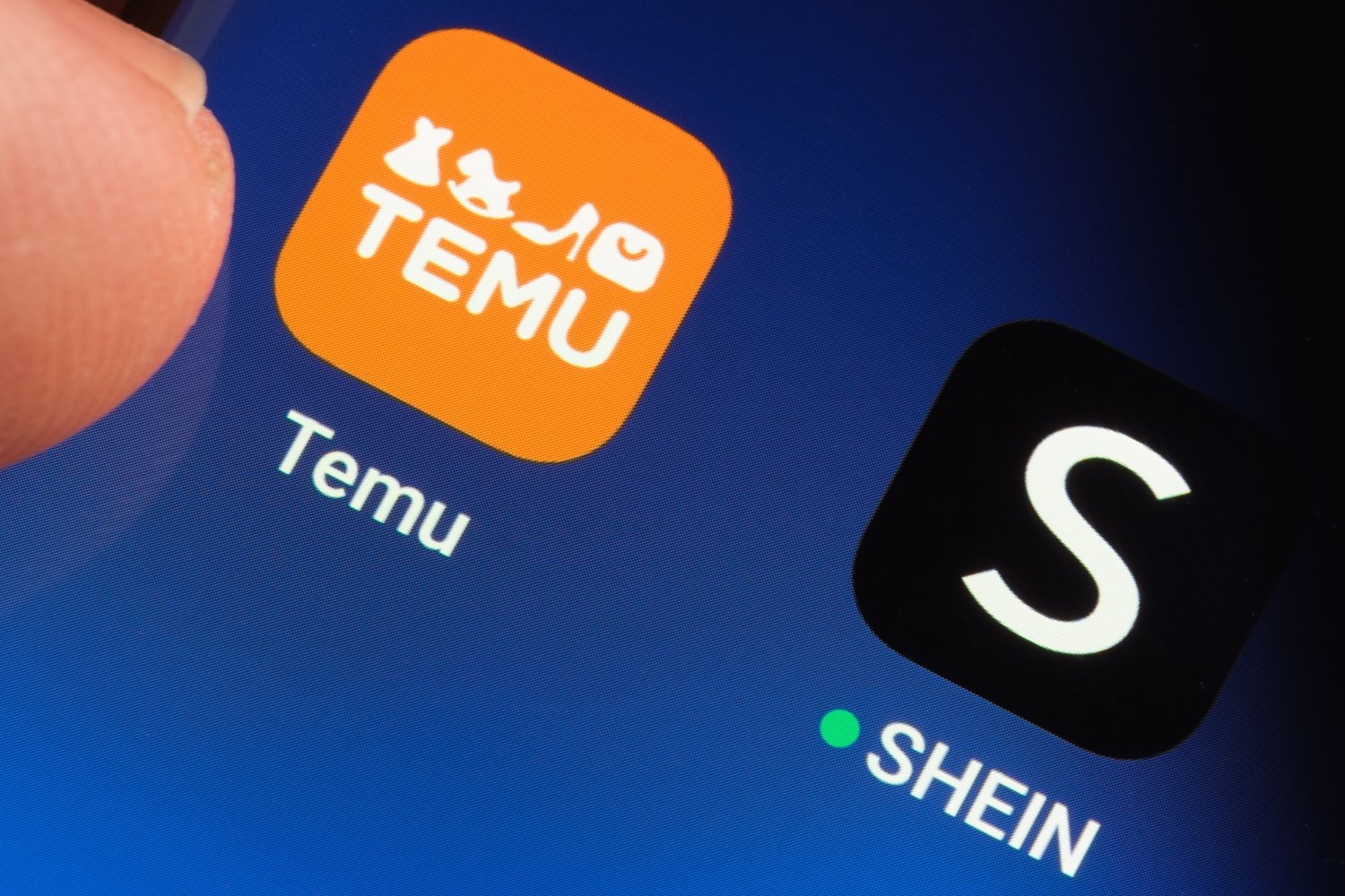 Les logos des applications Temu et Shein. ©Ascannio / Shutterstock