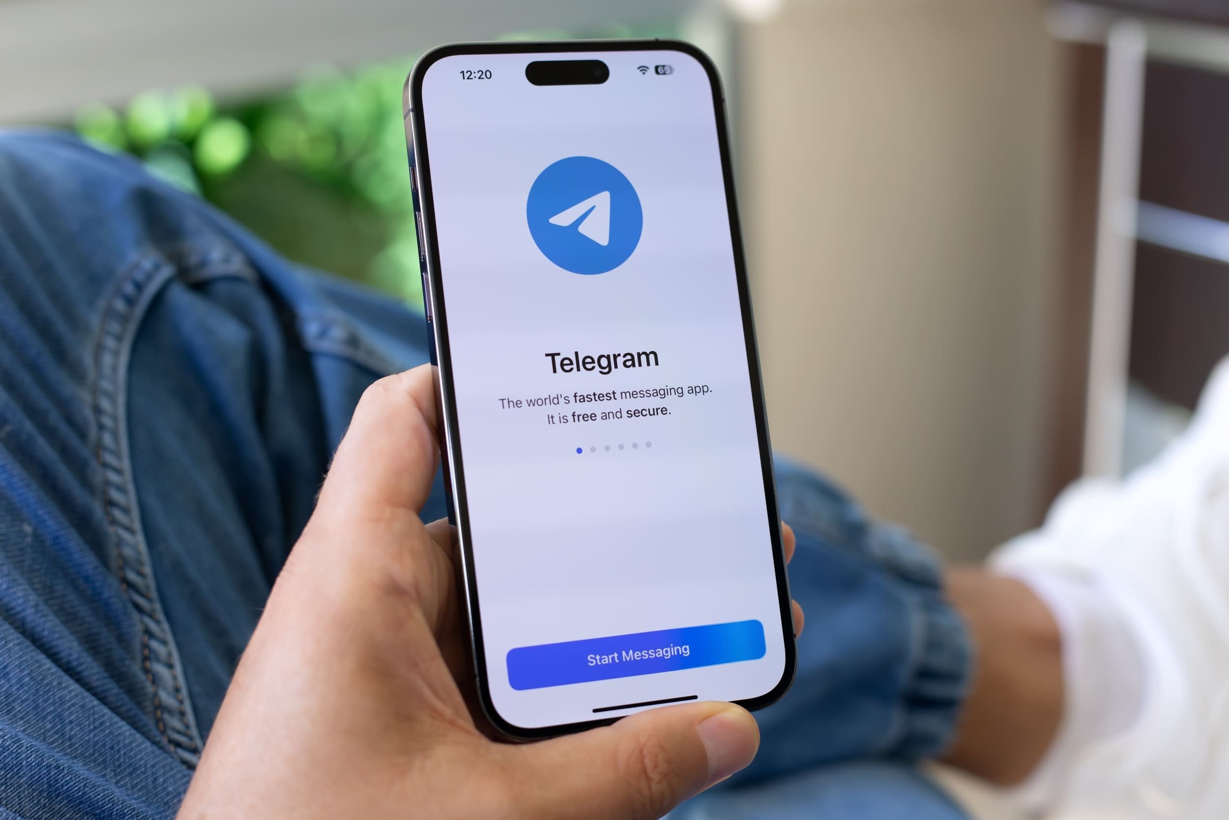L'arnaque au refund sévit surtout sur Telegram et TikTok © DenPhotos / Shutterstock