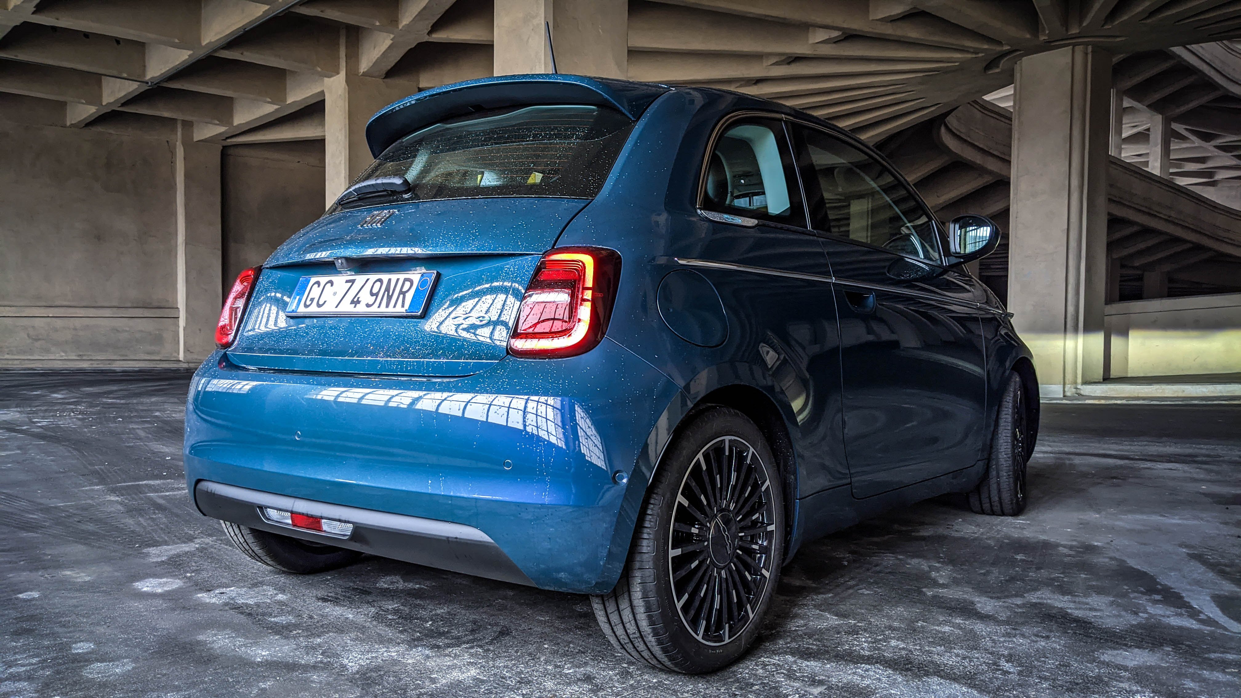 La Fiat 500e © David Nogueira