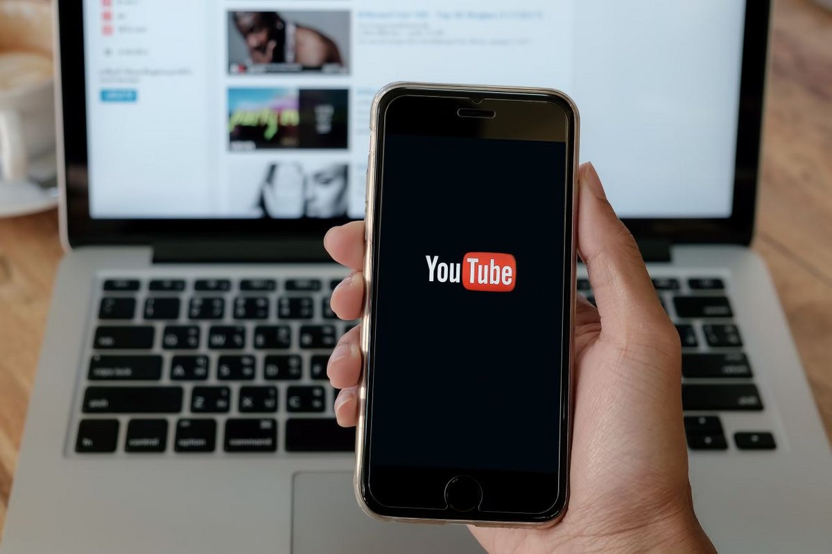 Comment profiter gratuitement pleinement de YouTube sans passer par l'abonnement Premium pour l'essentiel des options - ©Jirapong Manustrong / Shutterstock