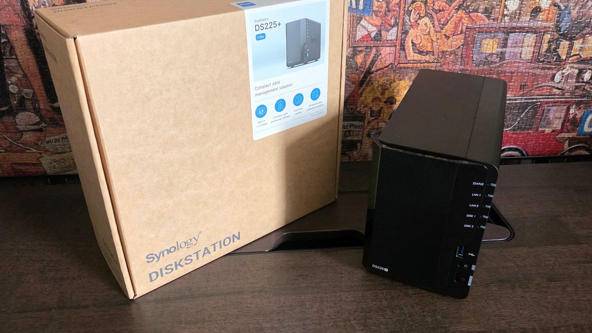 Le conditionnement toujours aussi sobre des produits Synology. ©Nerces pour Clubic