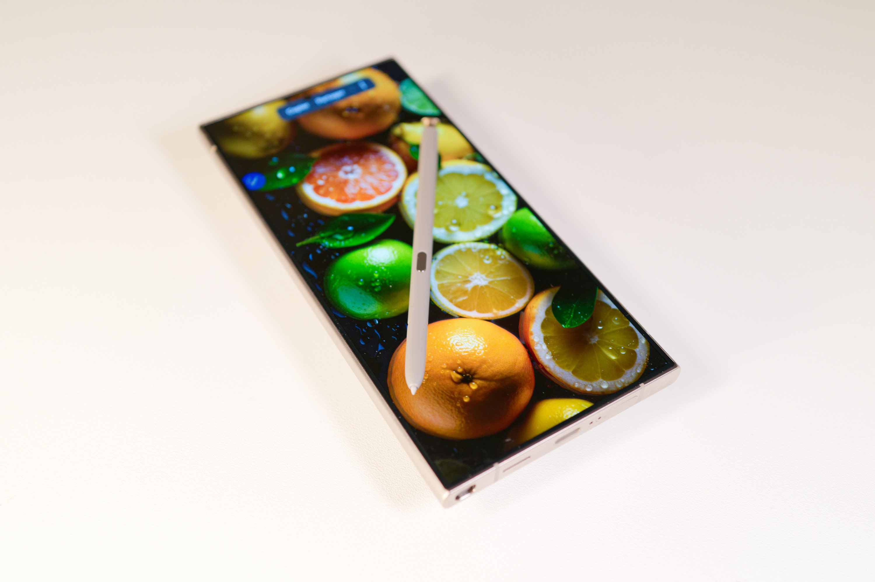 Le Galaxy 25 Ultra devrait être un peu plus agréable à tenir en main © Marc Mitrani pour Clubic