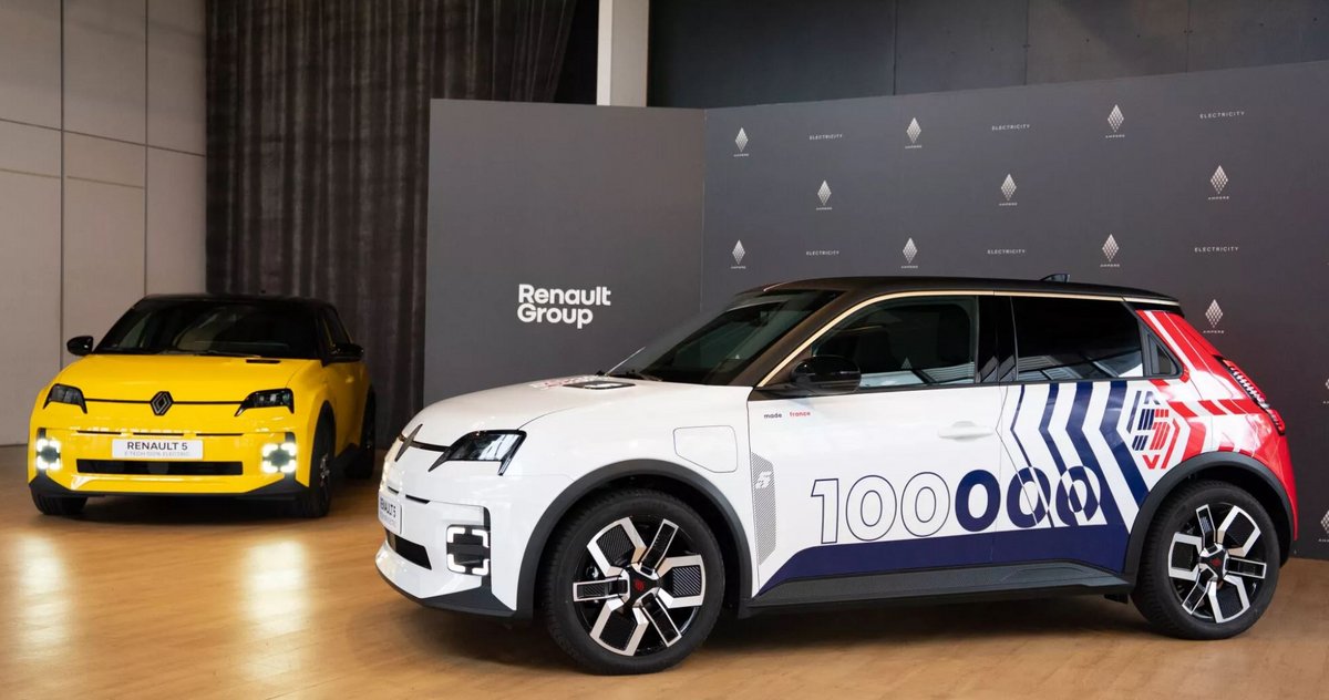 Une R5 E-Tech aux couleurs de l'événement. ©Renault