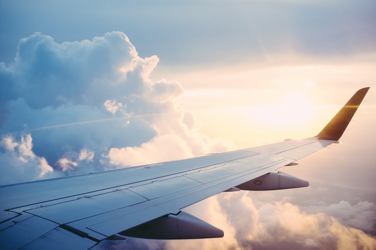 Les sources de polluants sont nombreuses au sein d'un avion © Ross Parmly / Unsplash