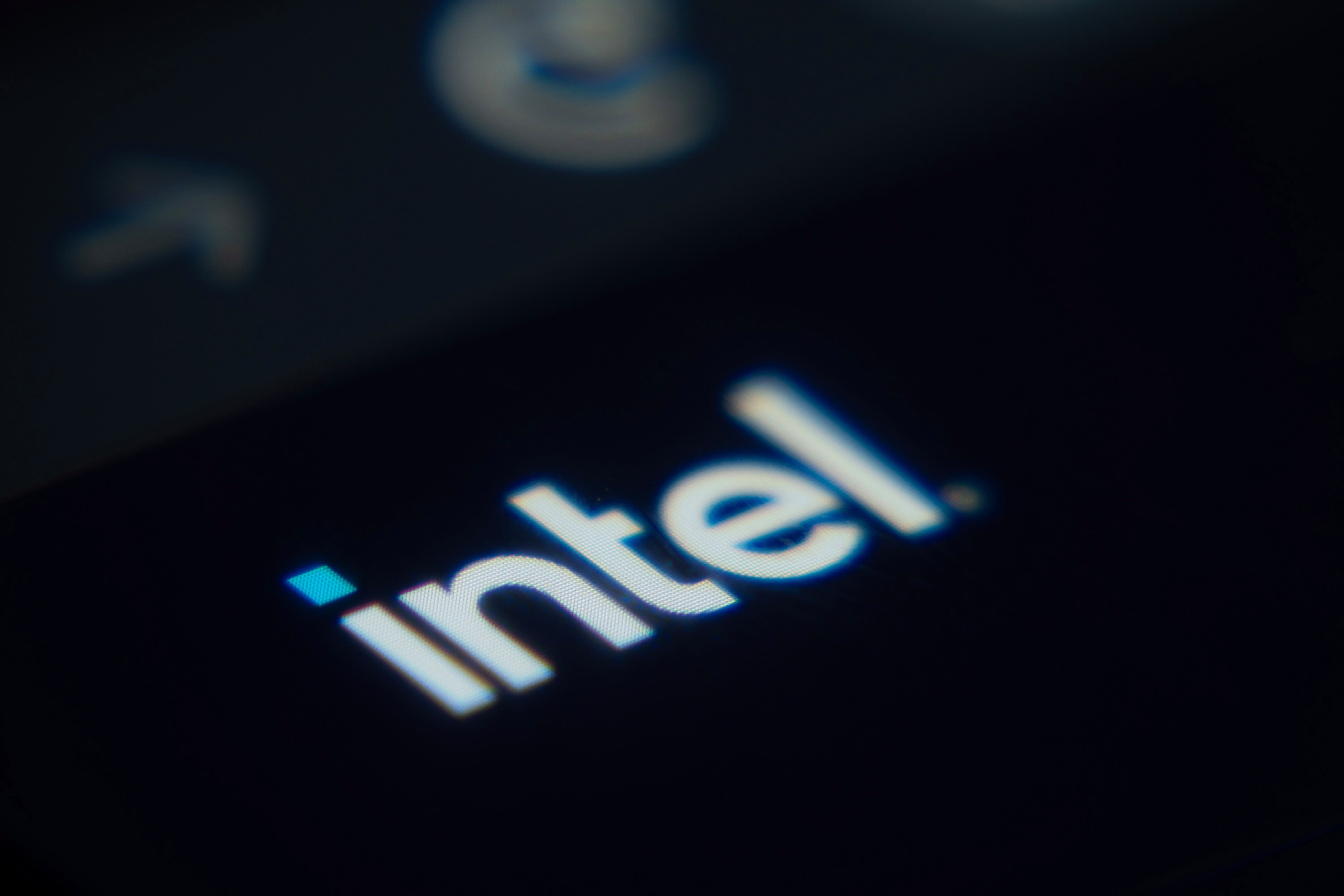 Intel a quitté la DRAM par nécessité, il y revient par opportunisme, et l’IA sert d’excuse parfaite. © Shutterstock