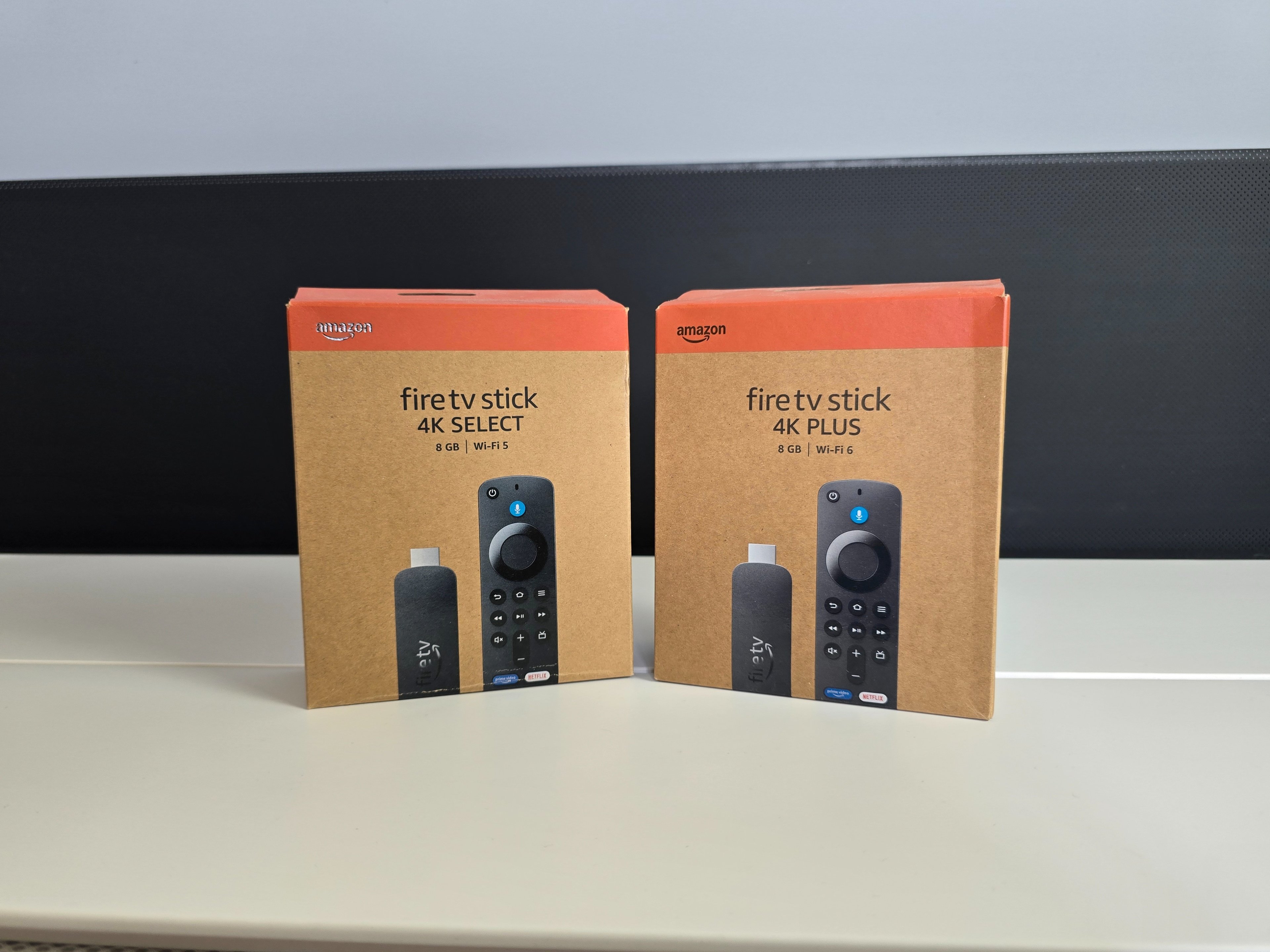 Les Fire TV Stick 4K Select et 4K Plus. © Matthieu Legouge