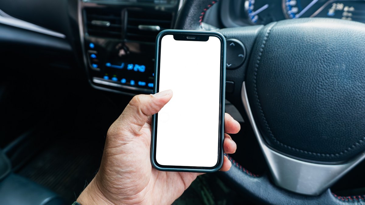 CarPlay et iPhone sont-ils indissociables ? © pollawat phongchankhiao / Shutterstock