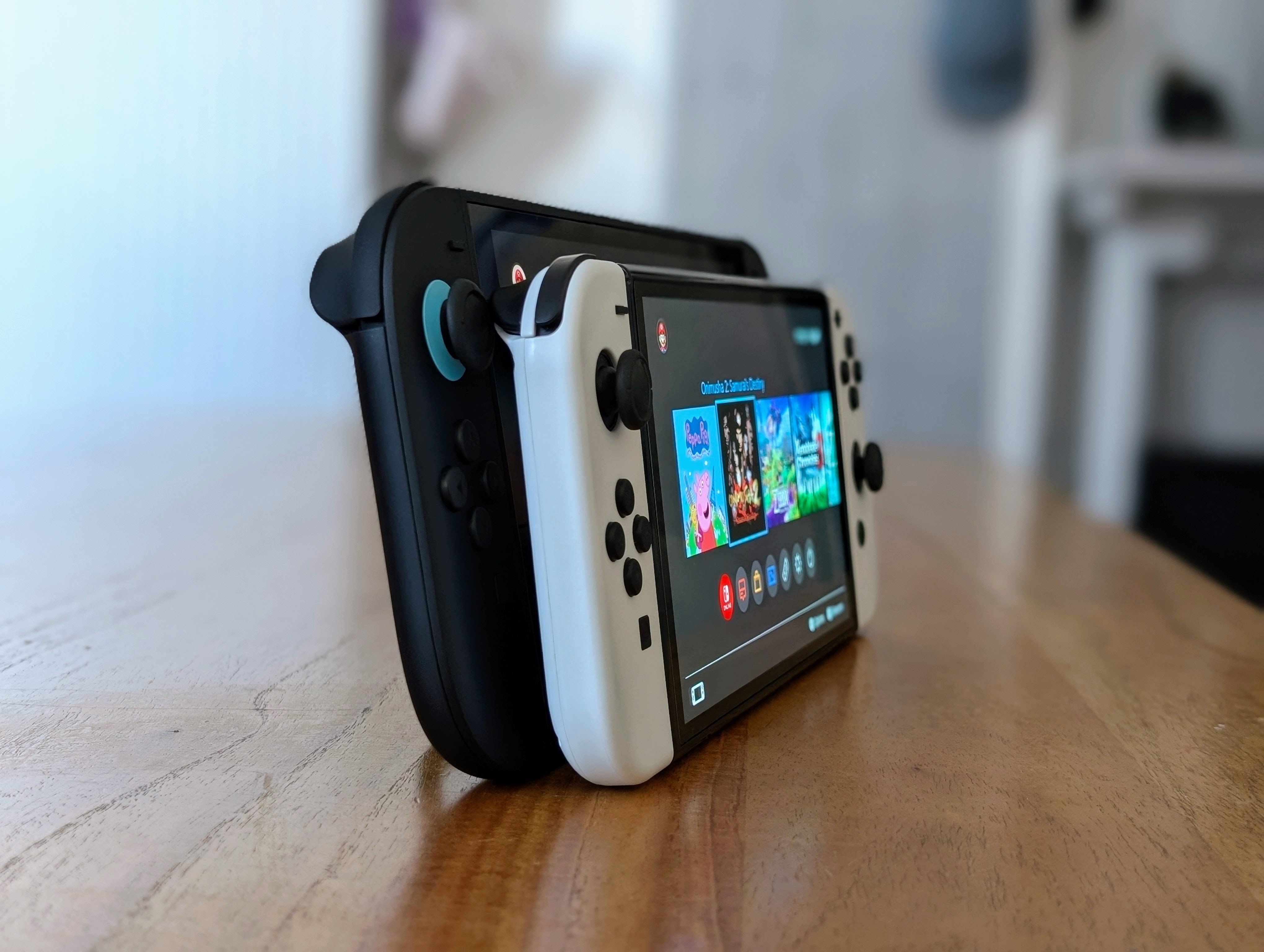 La batterie de la Switch 2 pourra bientôt être remplacée par l'utilisateur. ©Colin Golberg pour Clubic