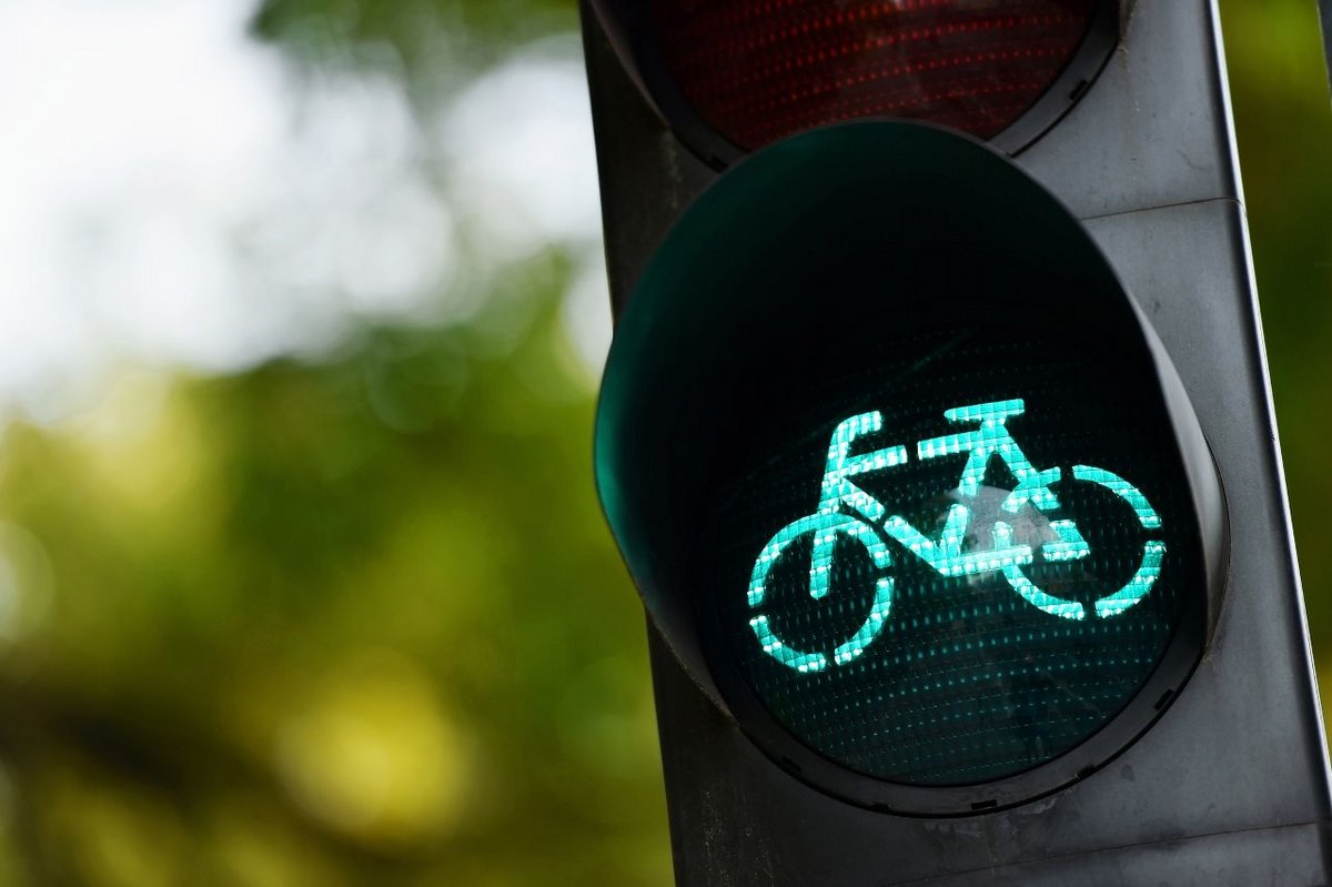 Certains cyclistes parisien ont vu rouge au bas de la rue des Martyrs à Paris - © roibu / Shutterstock