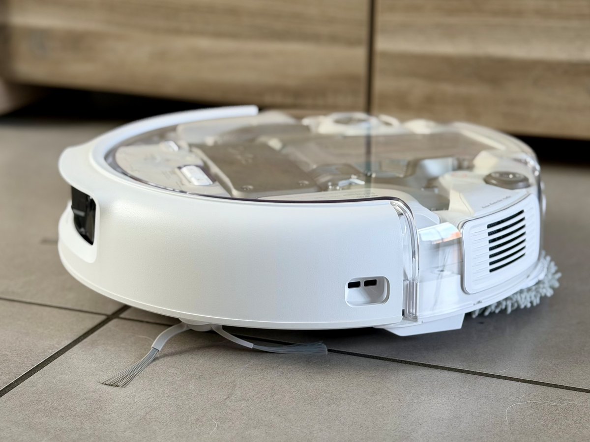 Une serpillère extensible pour nettoyer le long des murs ©Mathieu Grumiaux pour Clubic