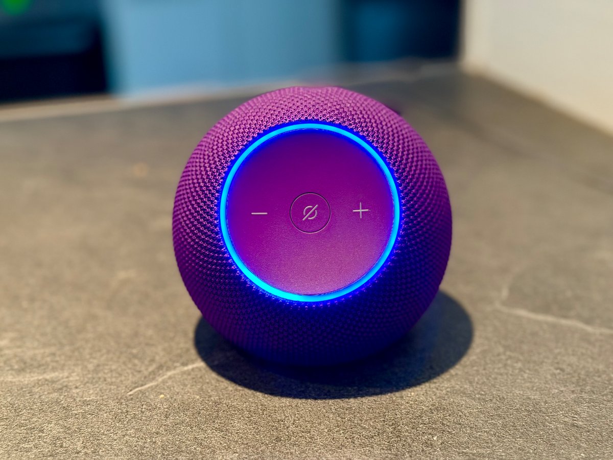 Un design tout en rondeurs et un nouveau coloris mauve du plus bel effet ©Mathieu Grumiaux pour Clubic