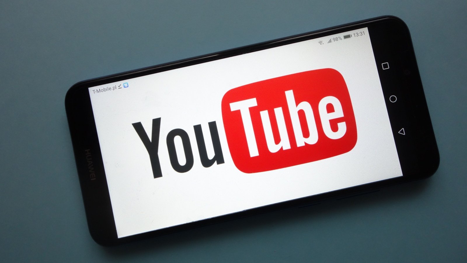 YouTube ouvre désormais sa technologie de détection de ressemblance à l'industrie du divertissement, via les grandes agences CAA, UTA, WME et Untitled Management - ©Piotr Swat / Shutterstock
