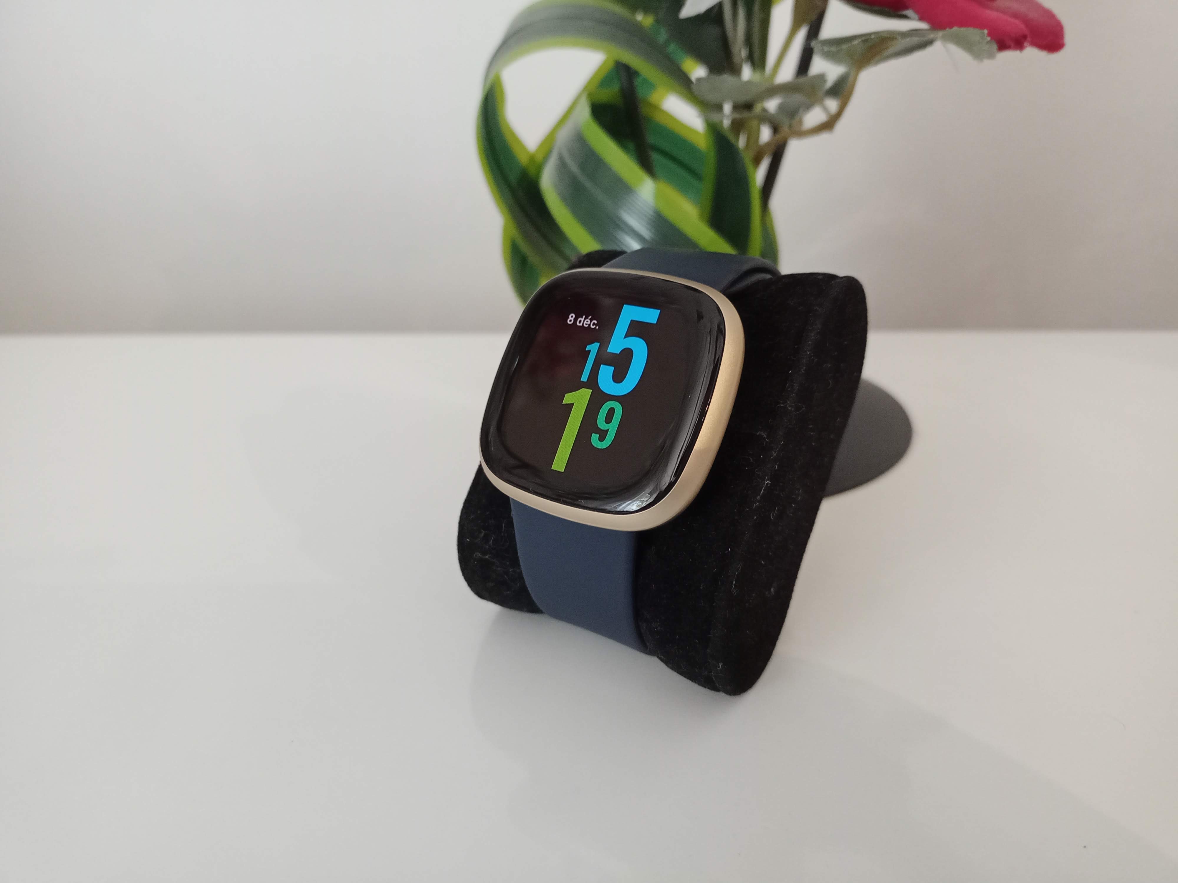 Test Fitbit Versa 3 : la montre sport orientée coaching et fitness
