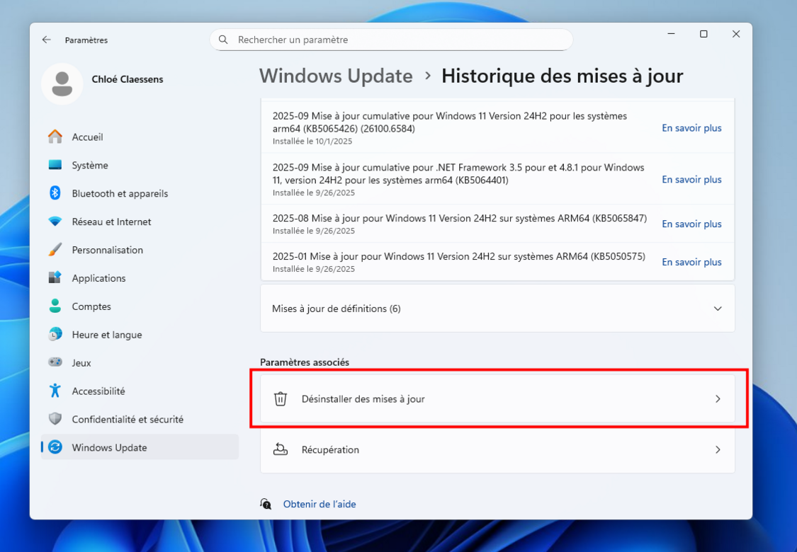 Pour effectuer un rolback vers Windows 11 24H2, rendez-vous dans l'Historique des mises à jour. © Clubic