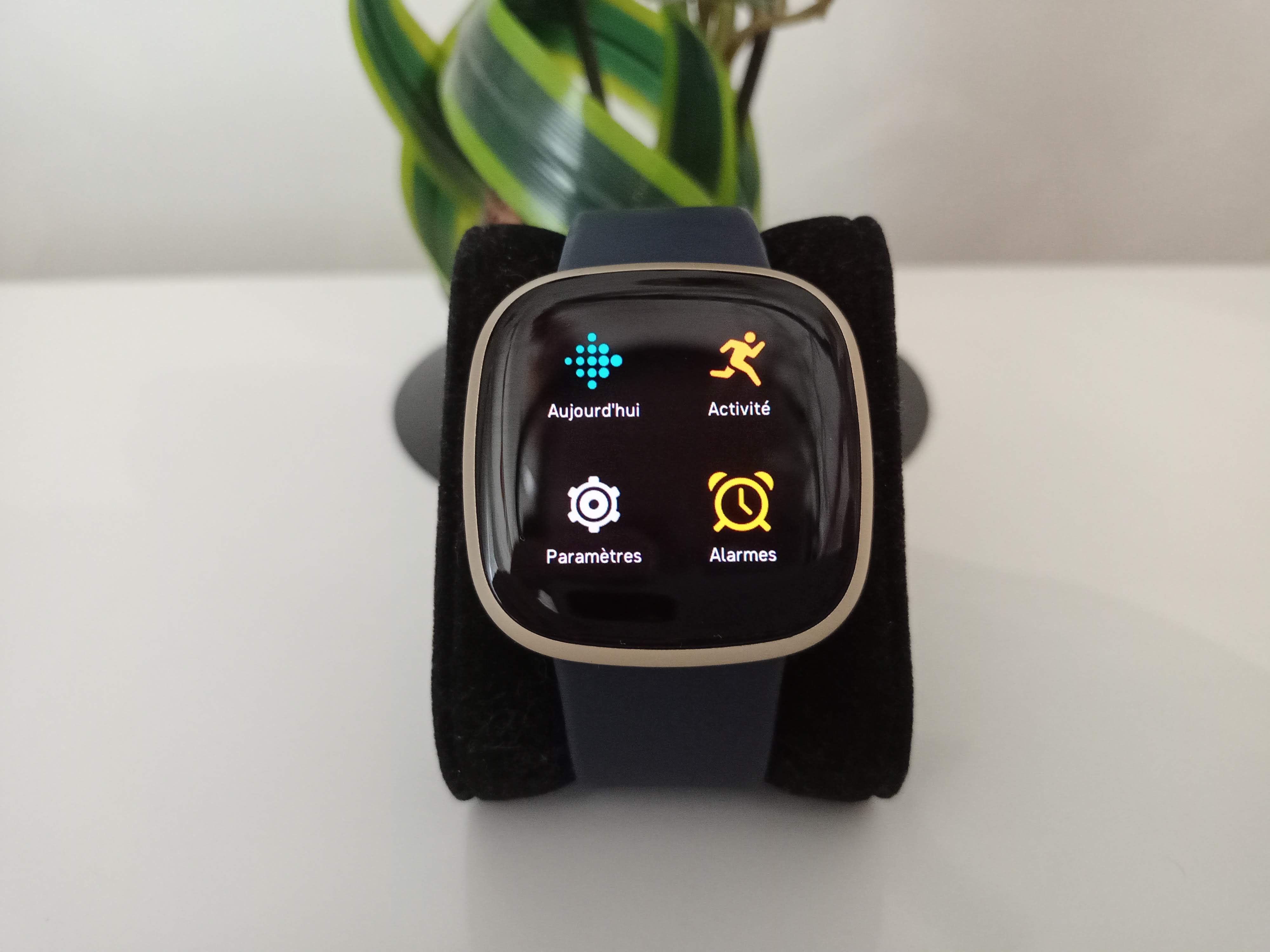 Test Fitbit Versa 3 : la montre sport orientée coaching et fitness