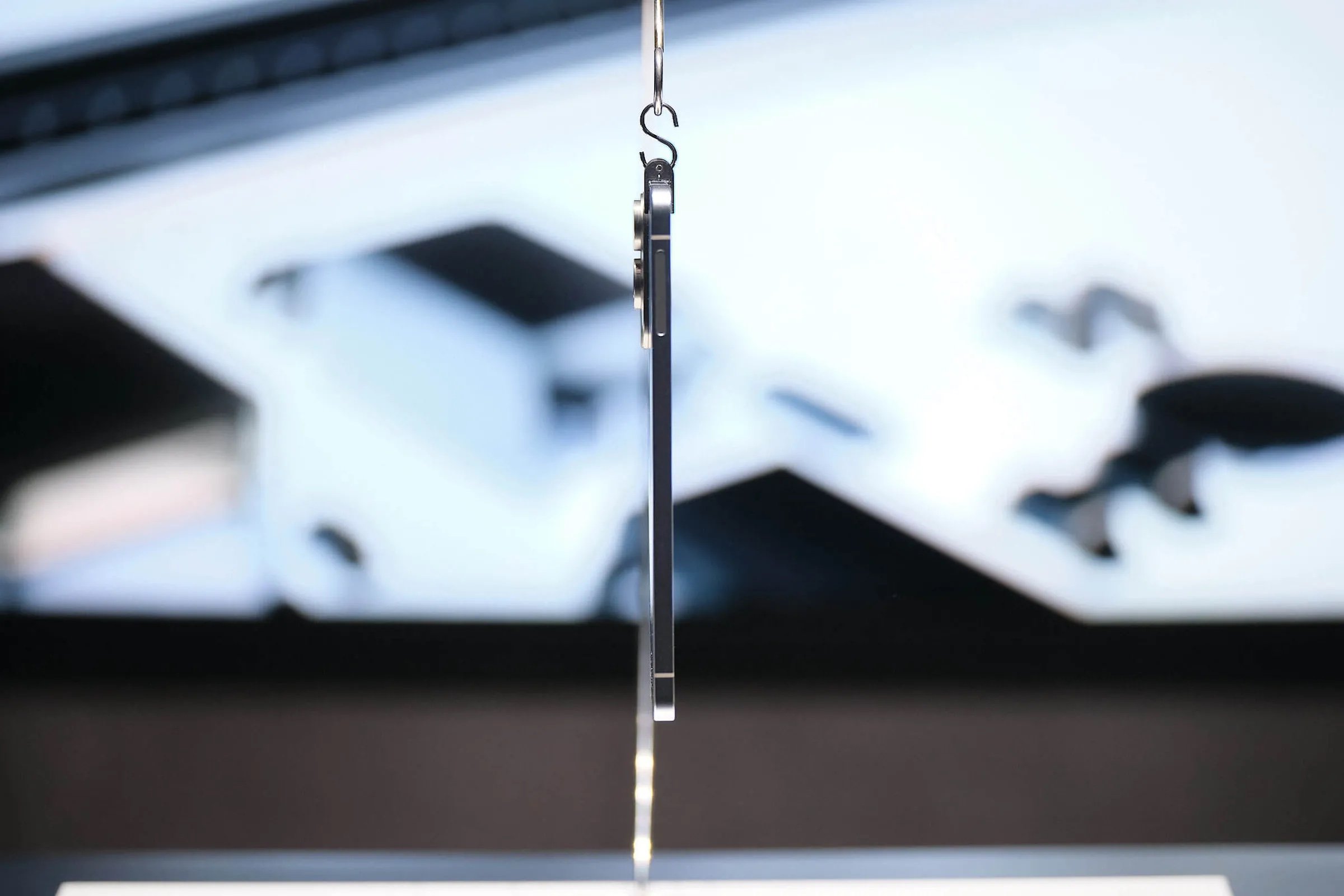 Un smartphone dont l'épaisseur sera inférieure à 6 mm © Vjeran Pavic / The Verge