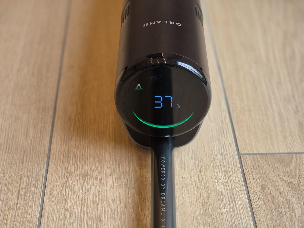 Un écran parfaitement lisible pour visualiser la batterie et le programme en cours ©Camille Fontaine pour Clubic