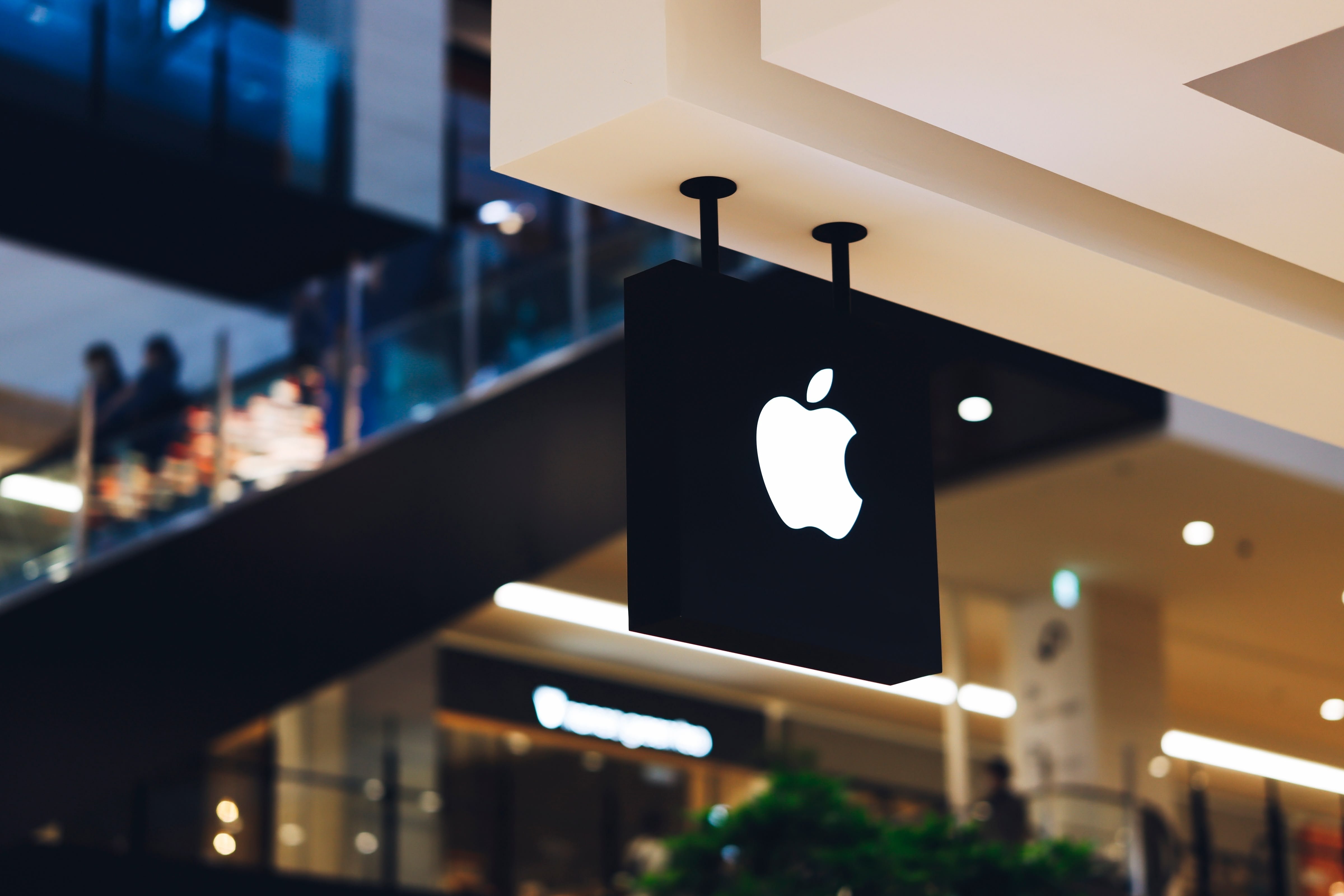 Dans les boutiques Apple, certains SSD externes ont vu leur prix tripler en quelques jours. © Shutterstock