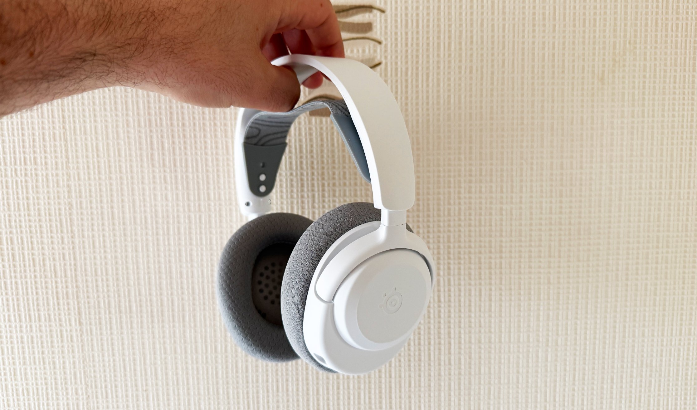 Le Arctis Nova 3 Wireless ressemble au reste de la gamme. © Charles Gouin-Peyrot pour Clubic