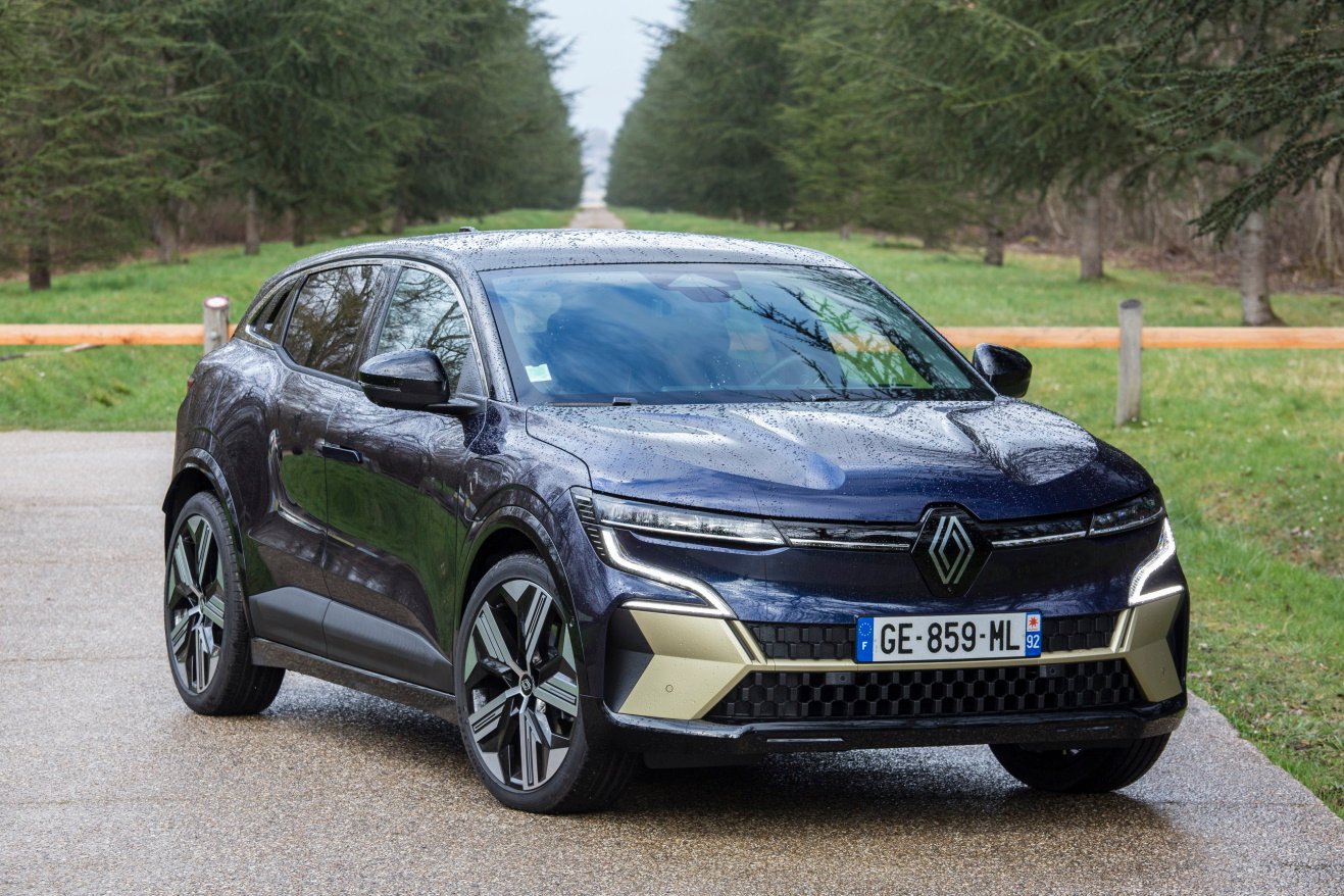 La Renault Megane E-Tech est proposée à partir de 33 000 euros (bonus écologique de 5 000 euros déduit) © Camille Pinet pour Clubic