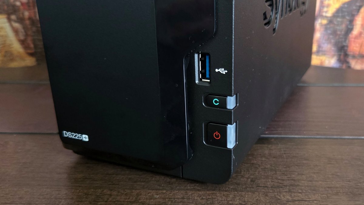 Synology DS225+