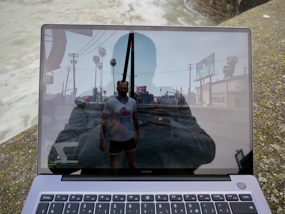 GTA V se porte comme un charme sur l'IGPU du Core i7-11370H // © Nathan Le Gohlisse pour Clubic