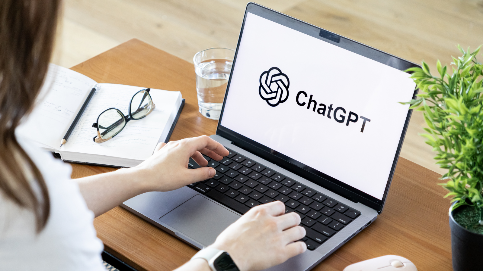 ChatGPT Plus à 20 €/mois ? Dites-lui adieu grâce à ce bon plan à 26€ © ShutterStock