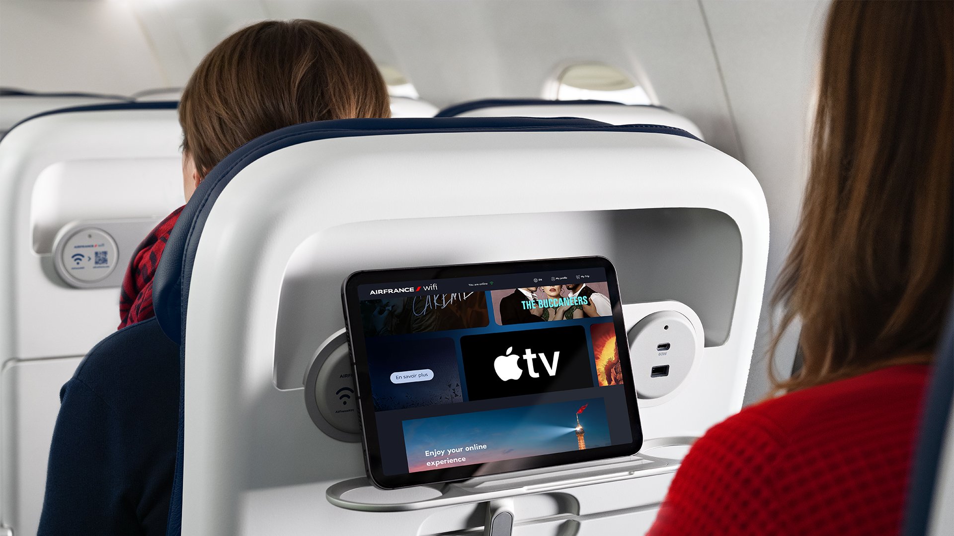 Apple T V sort du salon pour arriver dans l'avion ©Air France