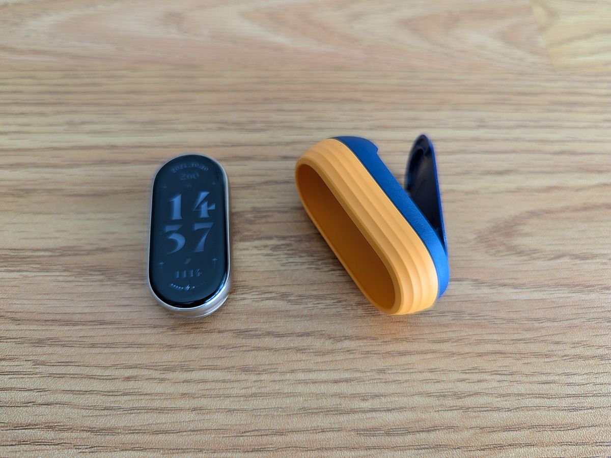 Le Running Clip offre une nouvelle façon d'utiliser le tracker chinois. - ©Johan Gautreau pour Clubic