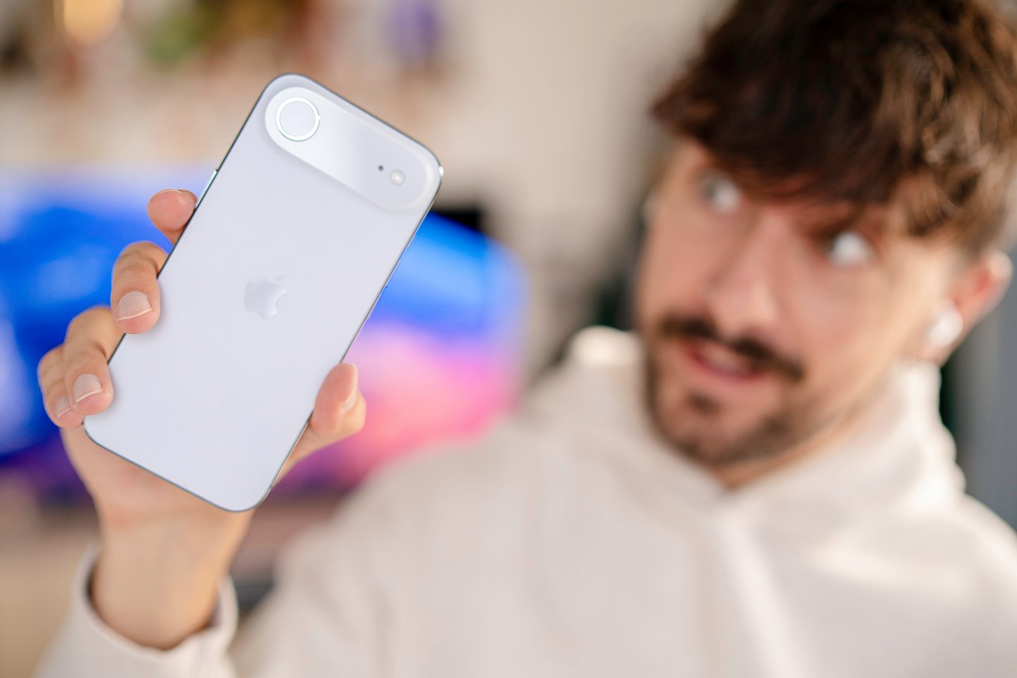 Populaire en Asie, l'iPhone Air aurait du mal à convaincre dans le reste du monde. ©Pierre Crochart pour Clubic.com