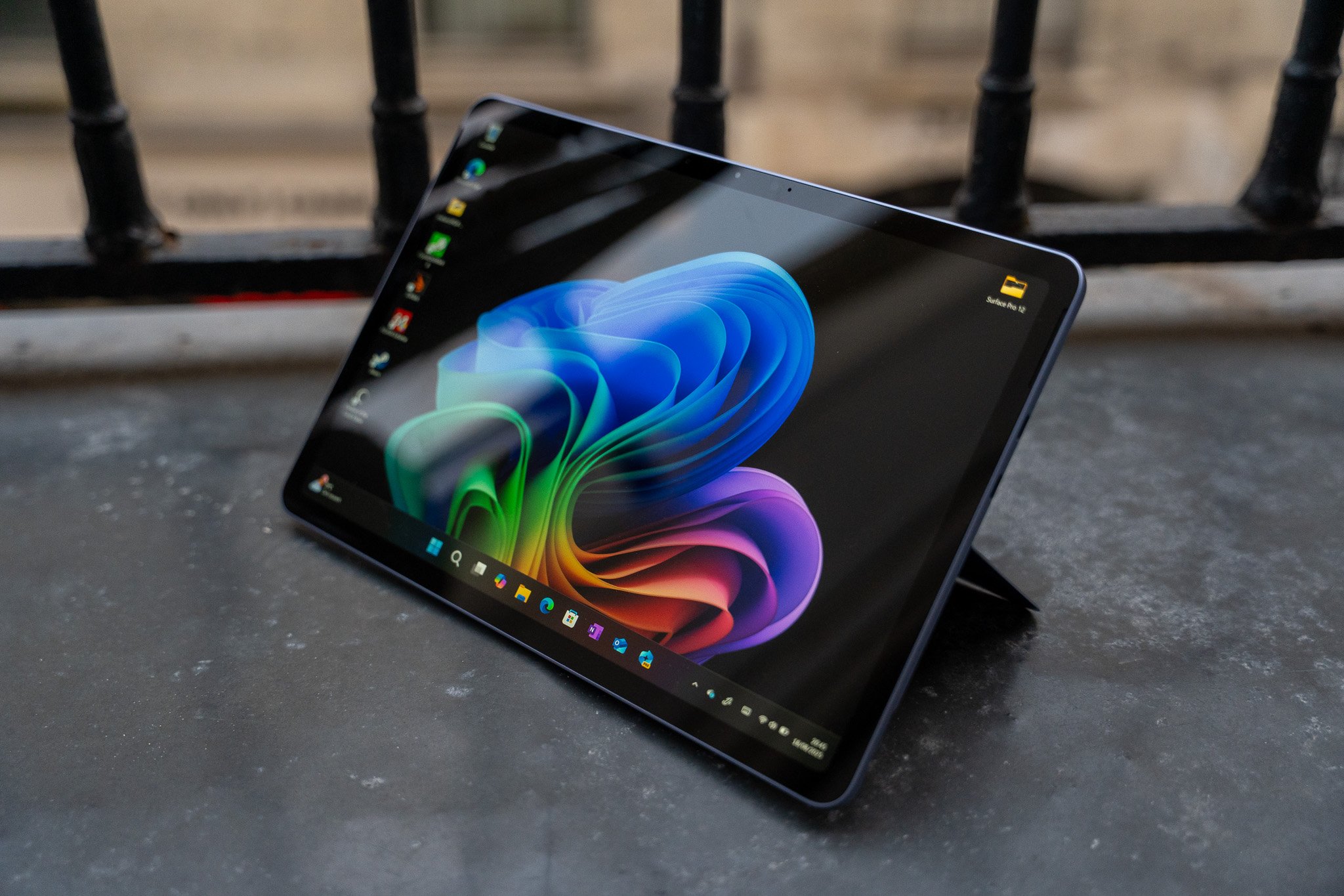 La nouvelle Surface Pro de 12 pouces, sans ses accessoires. © Nathan Le Gohlisse pour Clubic