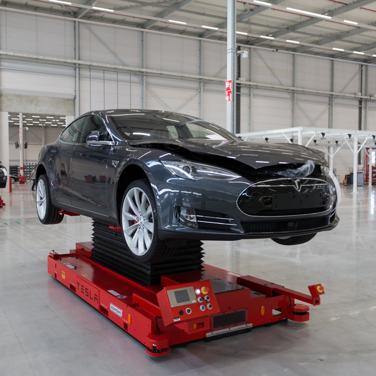 Visite de l\'usine Tesla à Tilburg_cropped_1920x1920