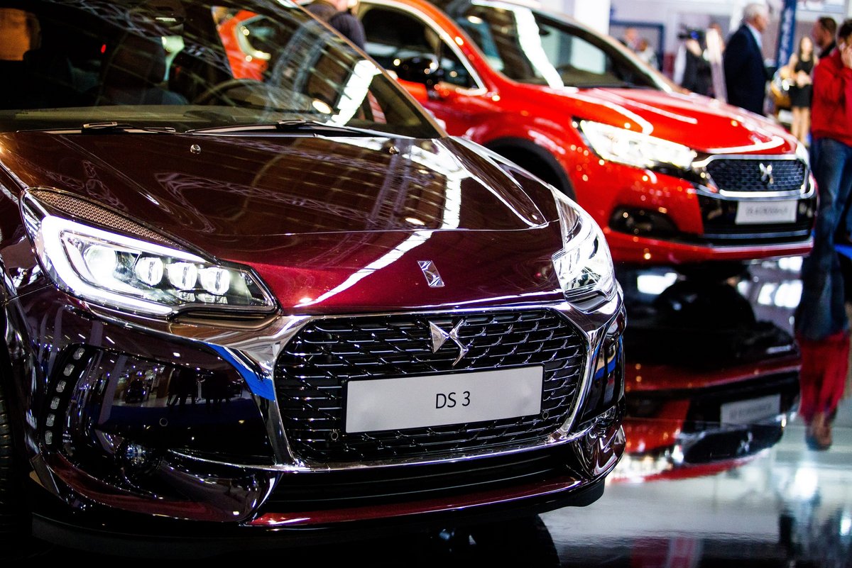 Gros plan sur les élégants modèles DS 3 et DS 4 Crossback © Ivan Klindic / Shutterstock