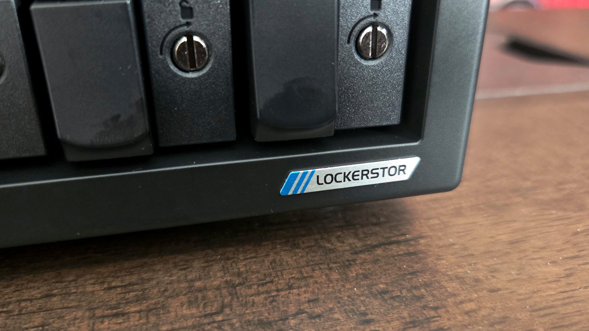 Pas d'erreur possible, le Lockerstor nouveau est arrivé chez Clubic. ©Nerces pour Clubic
