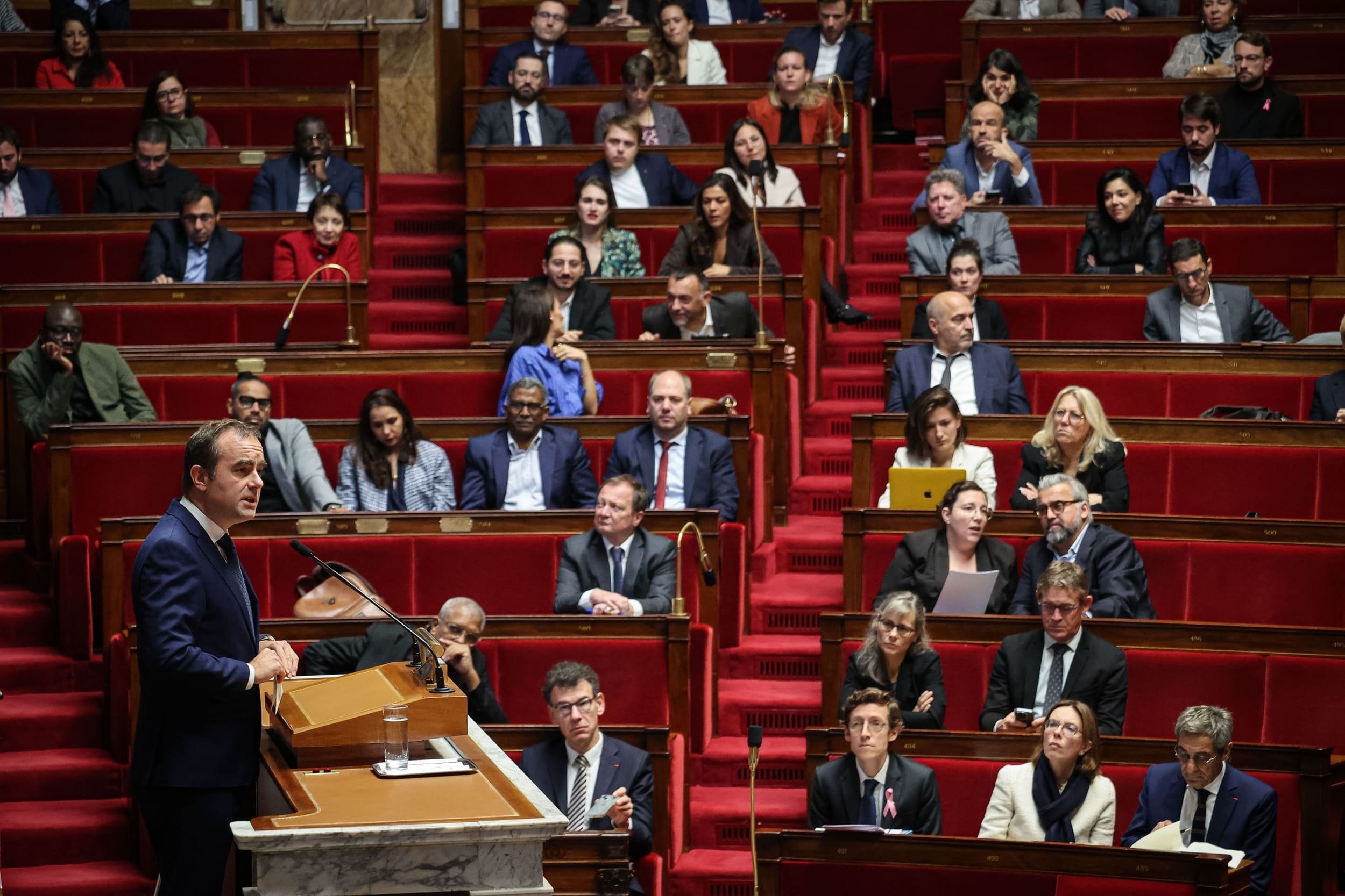 Les députés ouvriront-ils bientôt ce dossier qui concerne la musique et les IA ? © ToninT / Shutterstock