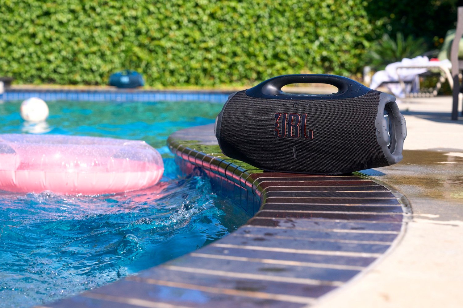 La JBL Boombox 4 est certifiée IP68. ©JBL