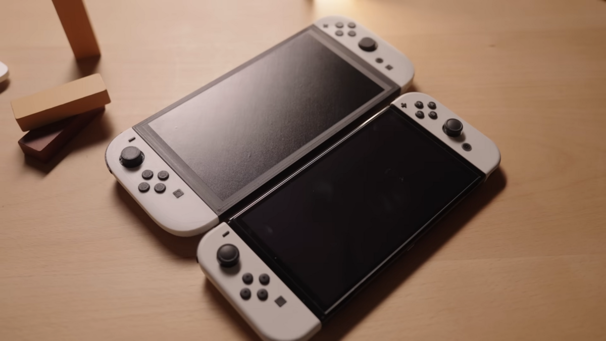 Une impression 3D de la Nintendo Switch 2 comparée à une Switch OLED © XNZ sur YouTube