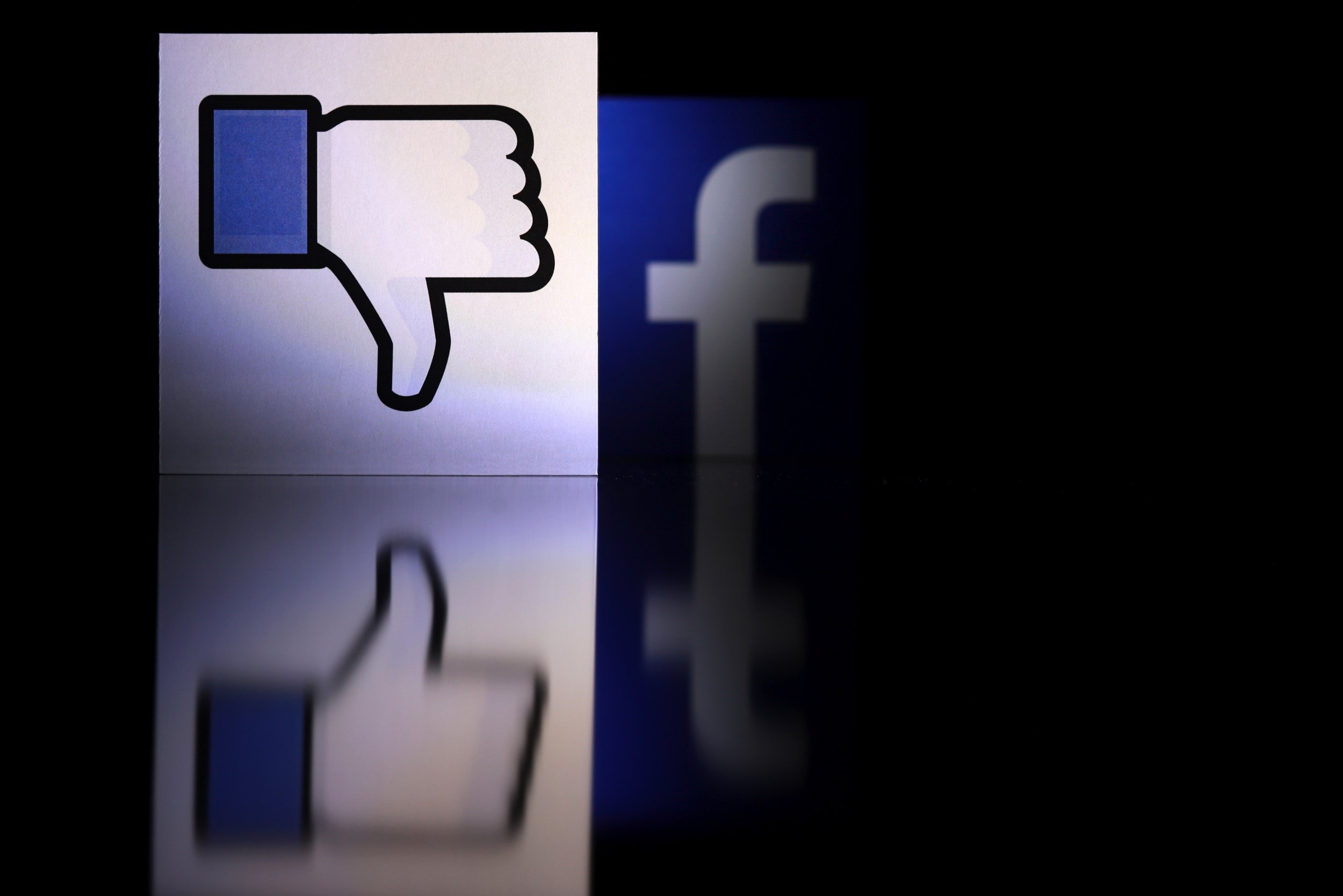 On ne compte plus les scams qui pullulent sur Facebook, le dernier cible Bitwarden © TY Lim / Shutterstock