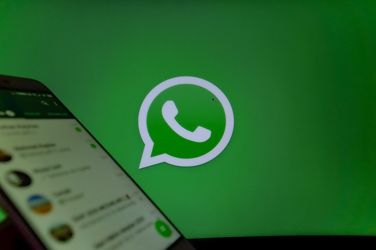 WhatsApp continue d'ignorer une vulnérabilité majeure qui permet de suivre discrètement l'activité de ses utilisateurs. © Shutterstock 