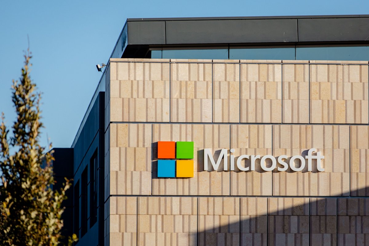 Microsoft ne veut surtout pas rater la vague de l'IA ! © Shutterstock