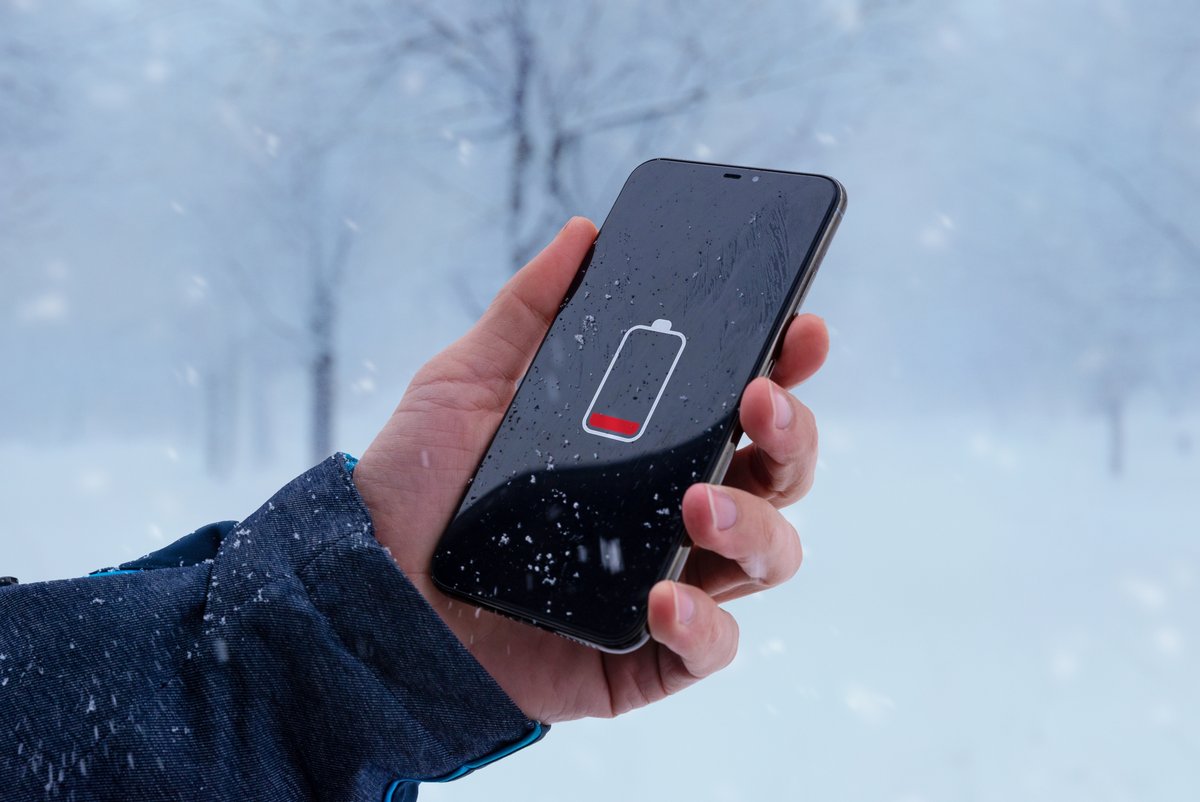 Le froid peut affecter la batterie des smartphones. © RSplaneta / Shutterstock