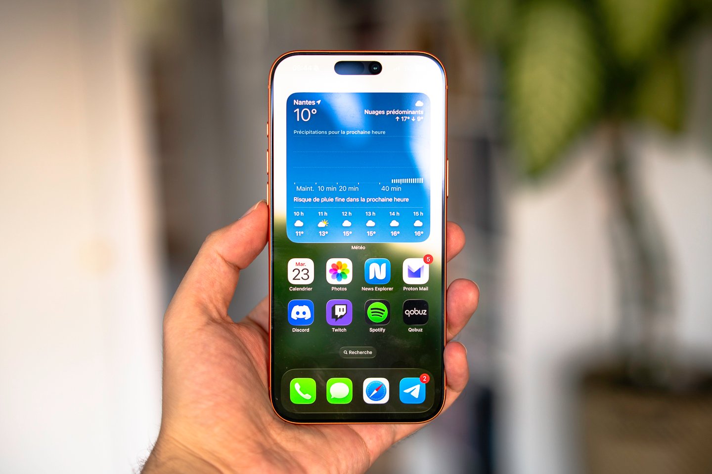 Apple préparerait déjà l’après-iPhone pliant avec un iPhone spatial. © Pierre Crochart pour Clubic.com