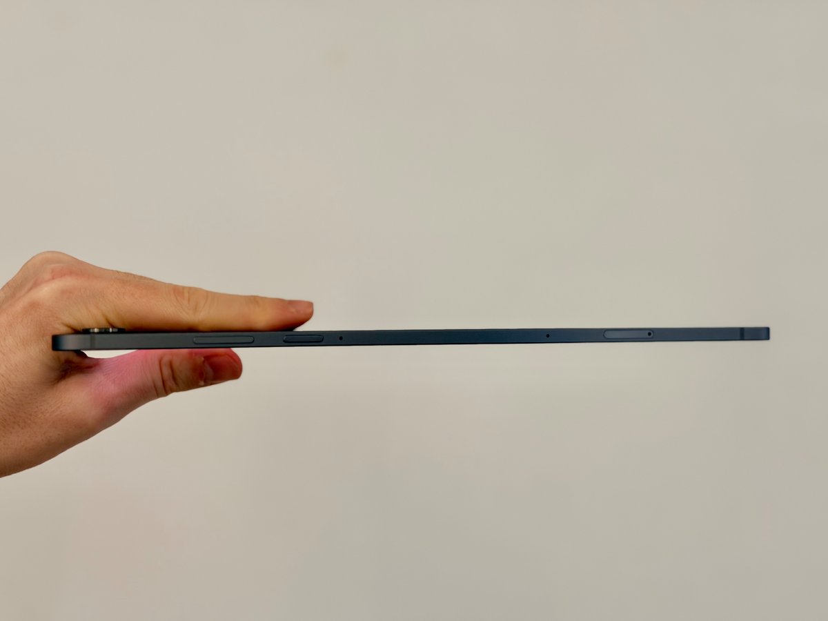 5,5 mm d'épaisseur et une prise en main parfaite ©Mathieu Grumiaux pour Clubic